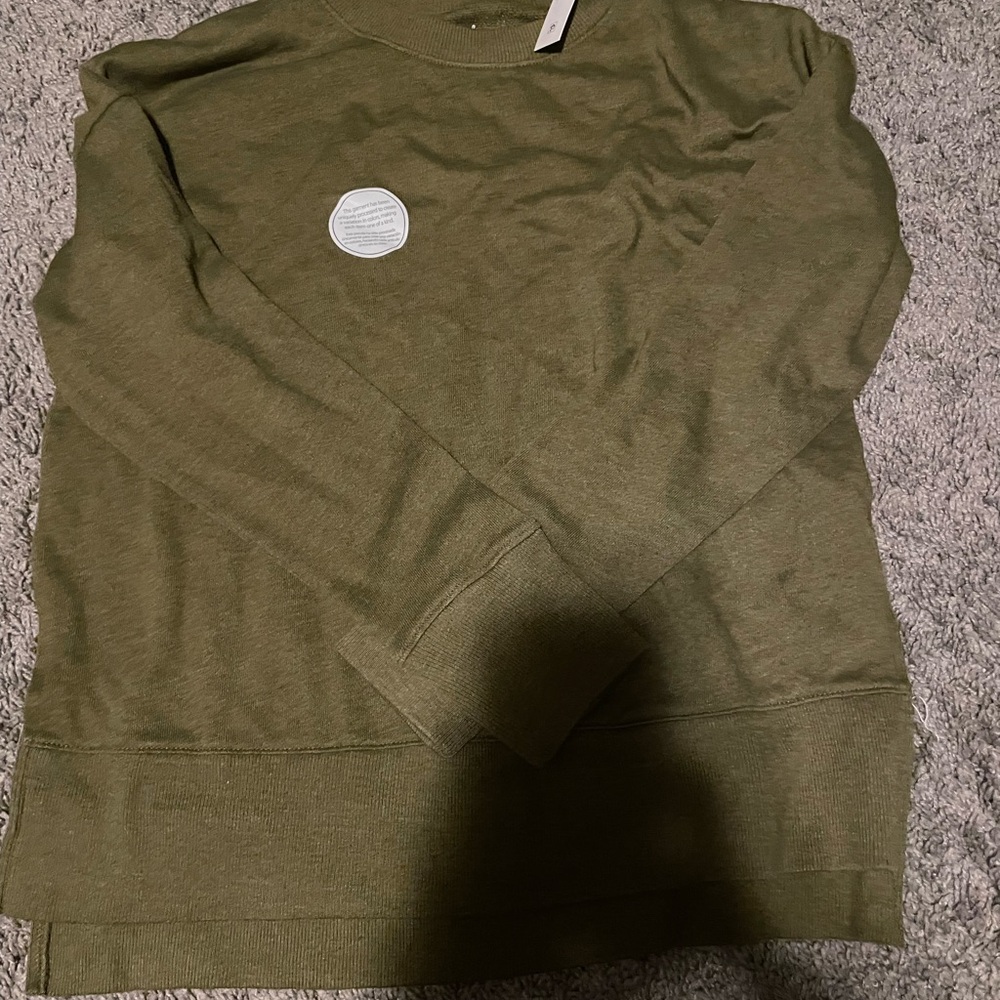 Time and Tru Men's Crewneck Sweater in Olive